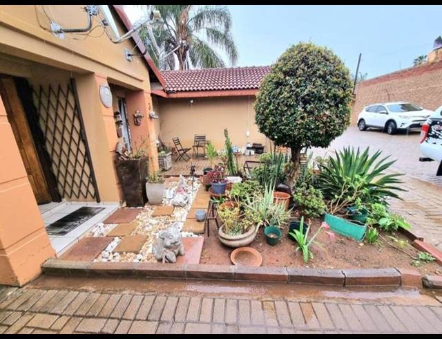 2 BEDROOM TOWNHOUSE FOR SALE IN POLOKWANE